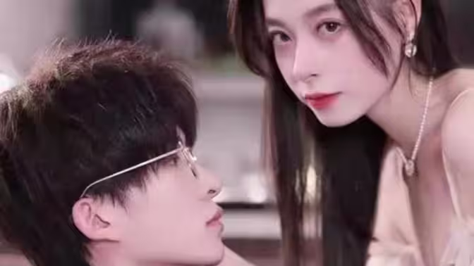 離婚后，夫人成了千億大佬(全集)